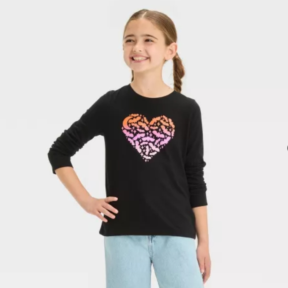 Cat & Jack Girls' Long Sleeve Halloween Bat Heart Graphic T-Shirt - Black Size M